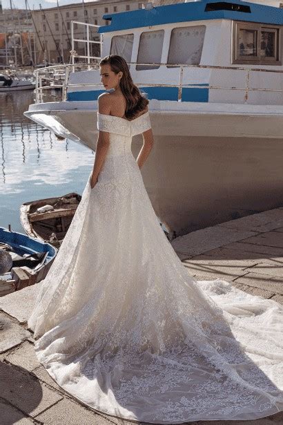 Modeca New Wedding Dress Save Stillwhite