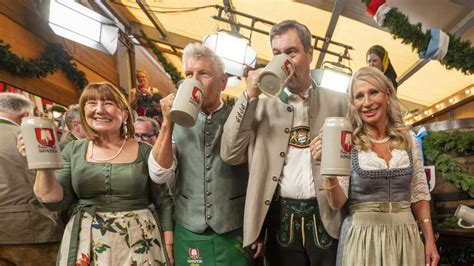 Söder erklärt warum er auf dem Oktoberfest eine Lederhose trägt