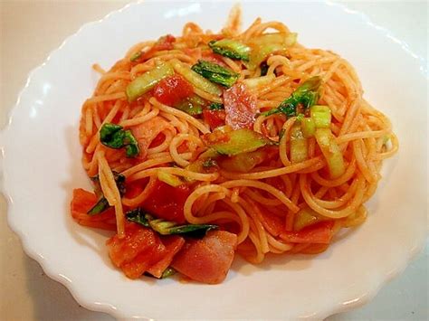 ベーコンとチンゲン菜とトマトのパスタ レシピ・作り方 By ぷ〜みぃまま♪ 楽天レシピ