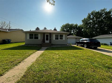615 S Anderson St, Mitchell, SD 57301 - House Rental in Mitchell, SD