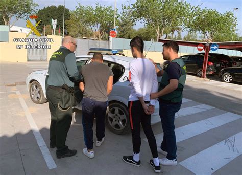 Detenidos Dos Jóvenes Por Robar Presuntamente En Viviendas De Torre