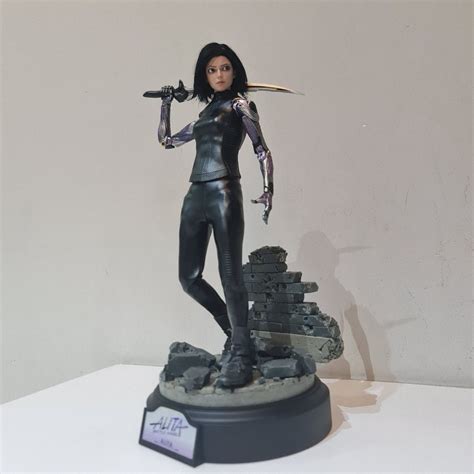 Hot Toys Alita With Rooted Hair And Extras Clothing Hobbies Toys Toys Games On Carousell