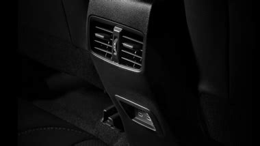 Corolla Cross HV Giá Lăn Bánh Khuyến Mãi Hot Sẵn Xe Giao Ng