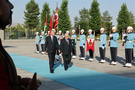 Cumhurbaşkanı Erdoğan Filistin Devlet Başkanı Mahmud Abbas ile baş