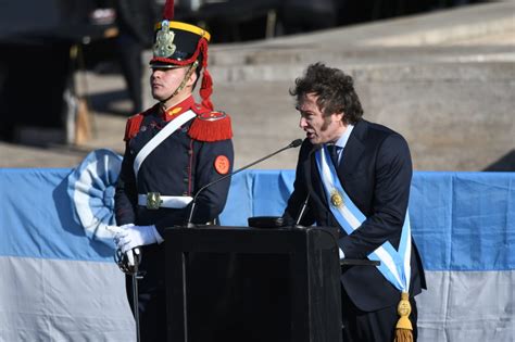 Día de la Bandera Milei convocó a firmar el Pacto de Mayo el 9 de