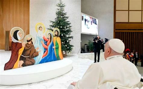 Vaticano Papa Francisco recibe a donantes del nacimiento y árbol de