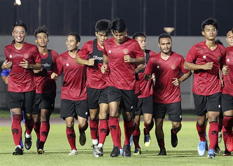 Latihan Kiper Timnas Indonesia Berkiblat Ke Eropa Dan Korea Selatan