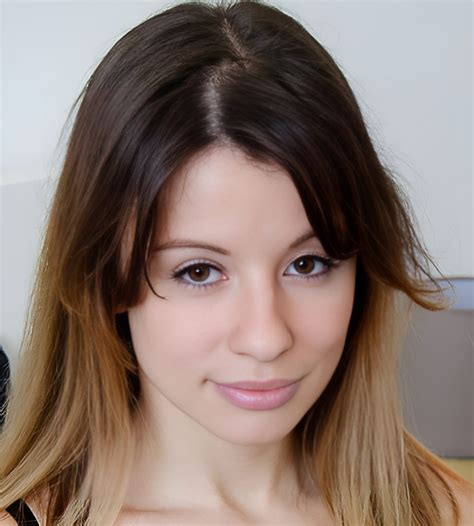 Mara Swan (Actress) Age, Videos, Photos, Biography, Boyfriend, Wiki