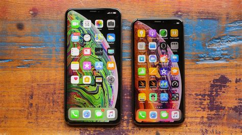 iPhone XS review, updated: A few luxury upgrades over the XR - CNET