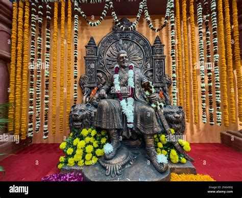 shivaji maharaj images buy  chatrapati shivaji maharaj statue