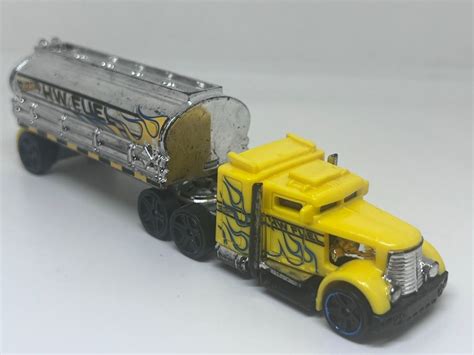 Hot Wheels Fuel Fire Gebraucht in Wildegg für CHF 4 2 mit Lieferung auf Ricardo kaufen