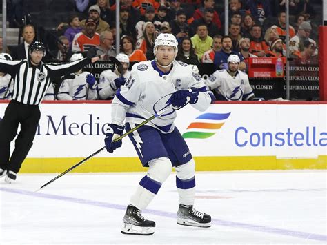 Predators Sign Steven Stamkos To 4 Year Deal The Hockey Writers