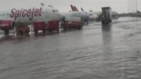 16 Flights Diverted As Bad Weather Hits Delhi Airport Firstpost