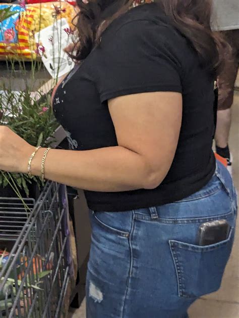Cute Phat Ass Milf In Jeans Tight Jeans Forum