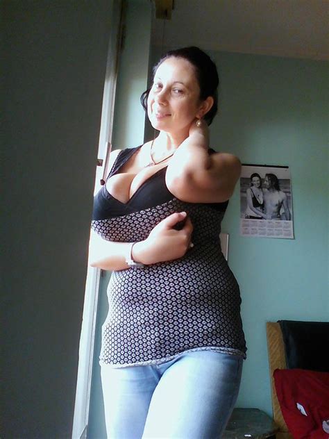 Huge Tits Milf Italian Shesfreaky