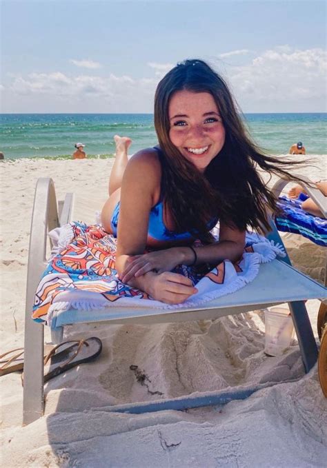 Hot Sexy Marcelle Leblanc Bikini Pics