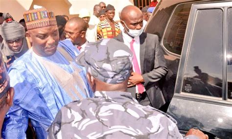 Buharis Minister Accused Of N33 Billion Fraud Collapses Outside Court