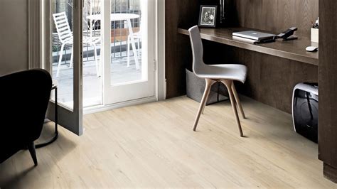 Wood Wise By Amorim 100 Waterproof Cork Flooring In Cyber Oak