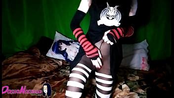 10 Mírame provocar y masturbarme con un vestido negro y medias de rayas XVIDEOS
