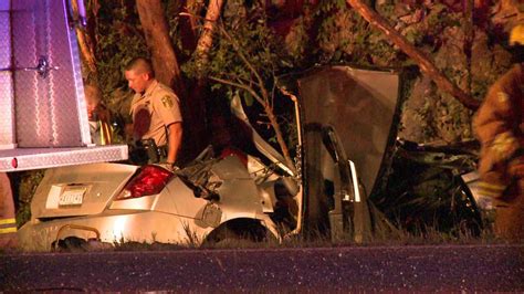 Woman Hospitalized After Early Morning Wreck