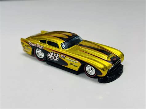 Hot Wheels Aston Martin DB GT High Speed Edition Super Treasure Hunt Mainline HW Dream Garage