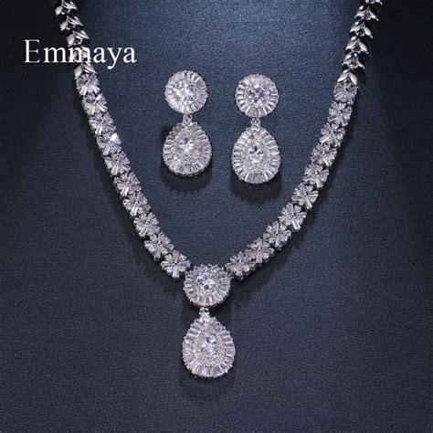 Emmaya Ensemble De Collier Et Boucles D Oreilles En Cristal Pour