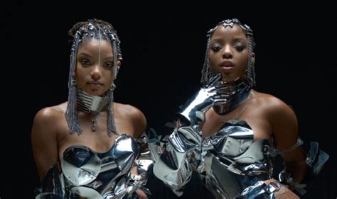 Chloe X Halle Perform Ungodly Hour” Mtv Vmas