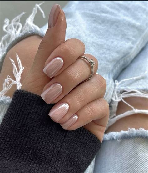Nude chrome nails inspo Naglar idéer Färgglada naglar Vackra naglar