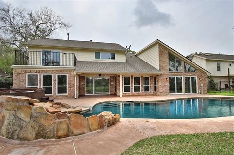 QUAIL VALLEY Elementary Zone Homes for Sale in MISSOURI CITY TX