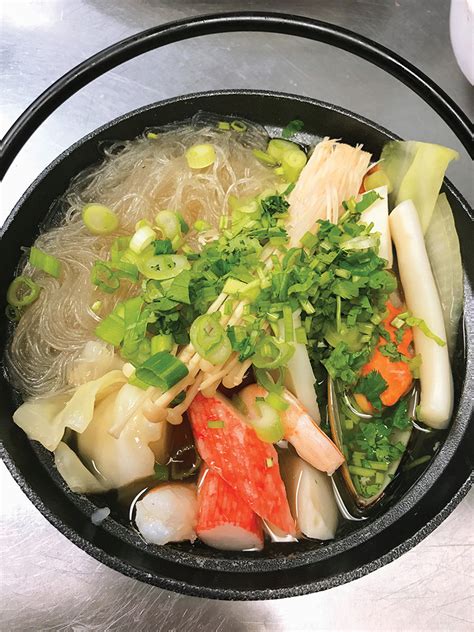 P8 Seafood Hot Pot Lau Hai San Nho