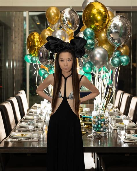 Vera Wang Dazzles In A Sparkling Bikini Gown On New Year S Eve