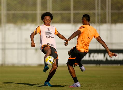 Direto do CT Corinthians fecha a preparação para encarar América MG