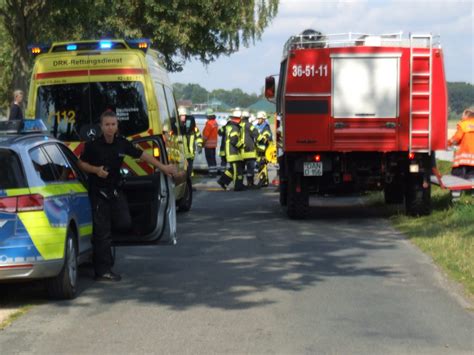 Verkehrsunfall 1 Person Eingeklemmt Freiwillige Feuerwehr Clenze