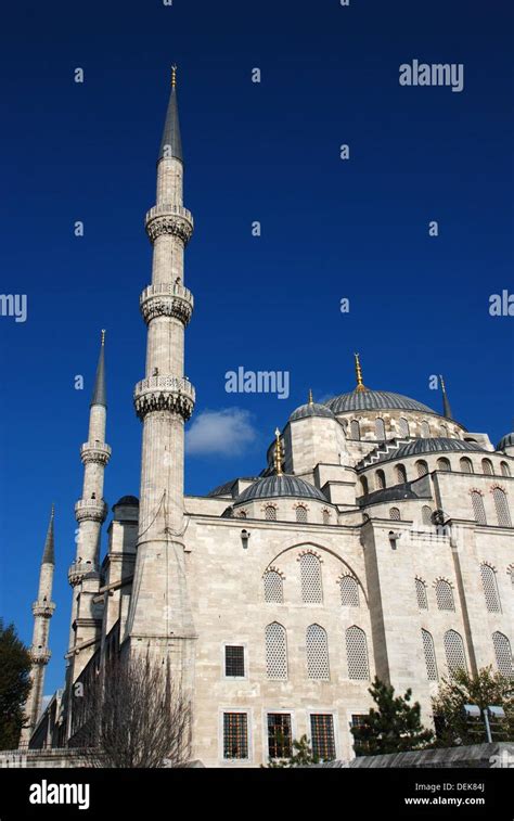 The Blue Mosque in Istanbul Stock Photo - Alamy