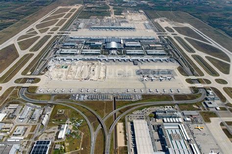 M Nchen Flughafen Von Oben Gel Nde Des Flughafen M Nchen In M Nchen