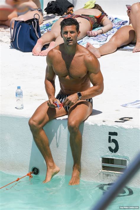 Tim Robards Paparazzi Shirtless Photos The Men Men