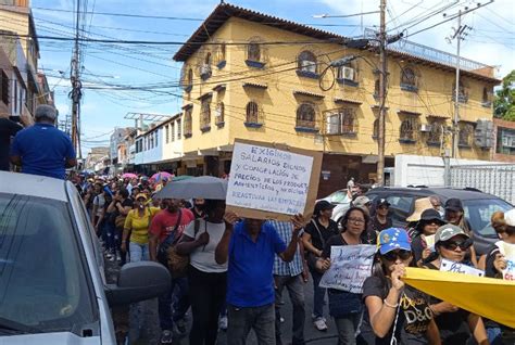 Carabobo Jubilados Y Pensionados De Puerto Cabello Salieron A La