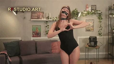 Leya Hot Gag Dance 9 HD 720p MP4 RF Studio Production Clips4sale