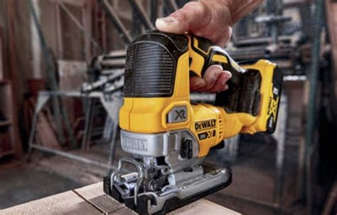 Top 8 Best Cordless Jigsaw Reviews, Comparison & Buying Guide 2024