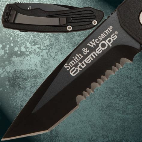 Smith and Wesson Extreme Ops Tactical Pocket Knife | CHKadels.com ...