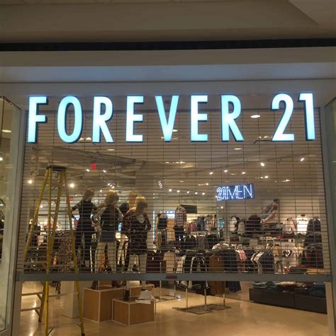 What to expect at the new forever 21 locations 13