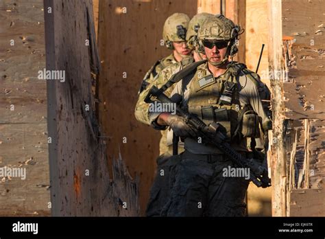 U S Army Rangers Assigned To 2nd Battalion 75th Ranger Regiment Stock