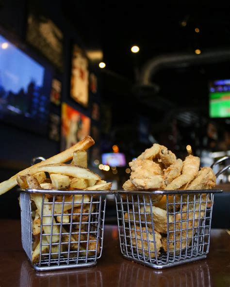 brick house tavern and tap 7