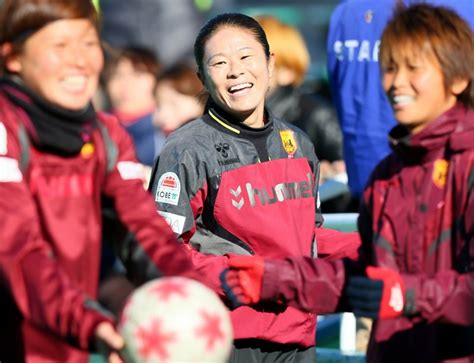 女子サッカー：澤穂希、引退発表後初の公式戦 皇后杯準々決勝 写真特集113 毎日新聞