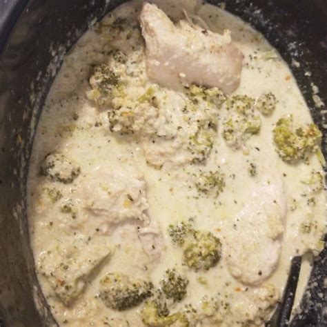 Slow Cooker Garlic Chicken Alfredo With Broccoli