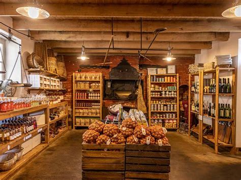 Confectionnez votre huile de noix au Moulin de la Veyssière Dordogne