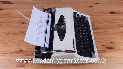 Working 1970s Adler Contessa De Luxe Typewriter New Ribbon Case