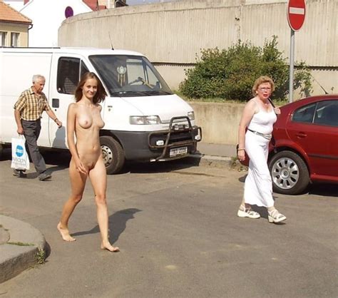 They Are Walking Naked In Public Porn Pictures Xxx Photos Sex Images Pictoa