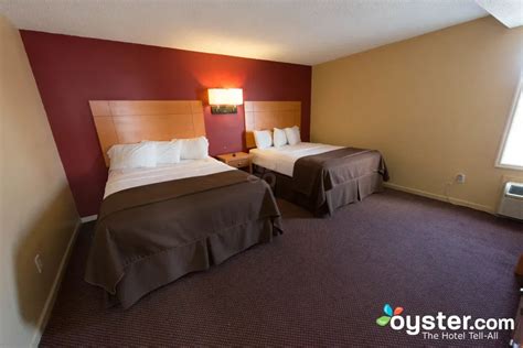 Emerald Isle Hotels & Resorts | Oyster.com Hotel Reviews