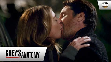 Meredith Grey Kisses Owen Riggs Grey S Anatomy X Youtube